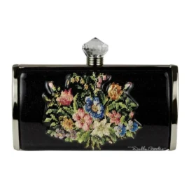 Short Clutch – Embroidered Flwrs Black