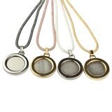 Magna Pendant with Chain